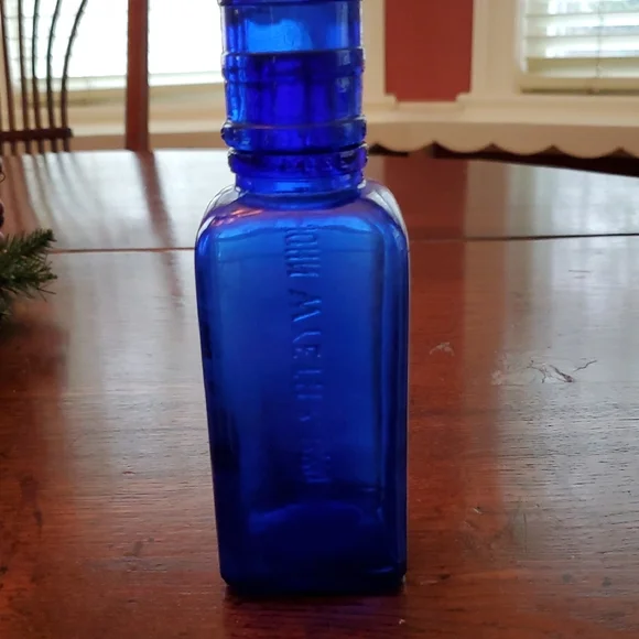 Vintage 1899, Blue Cobalt Glass - John Wyeth & Bro Bottle Pharmacy Bottle - Picture 8 of 10